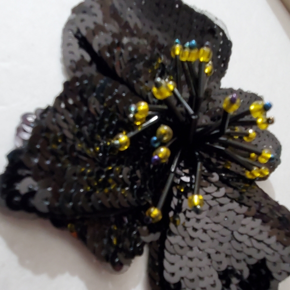 3D hibiscus beaded applique flower sew on iron on patch sequins tropical black - Picture 4 of 11